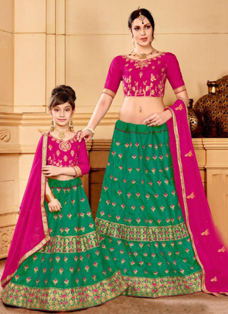 mom and daughter chaniya choli