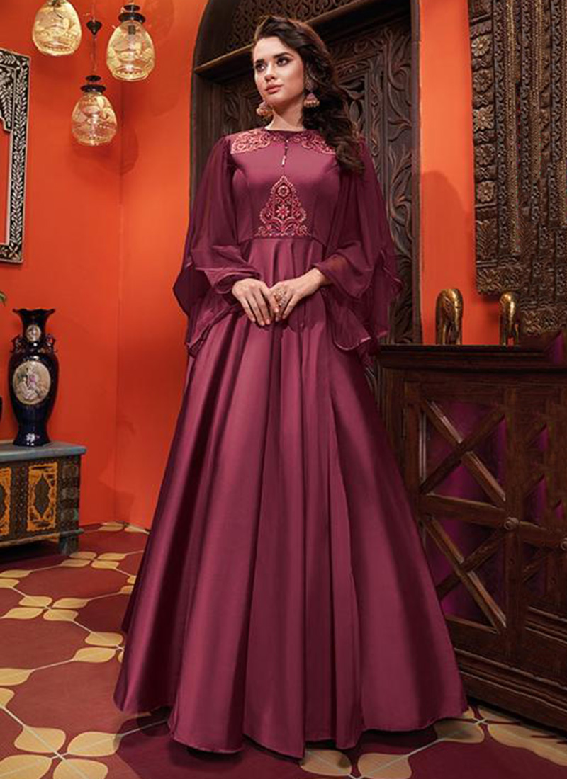 Latest Design and Glamour Looking Dresses Long Fabric Silk China Embroidery  Work Party Gown for Woman-11