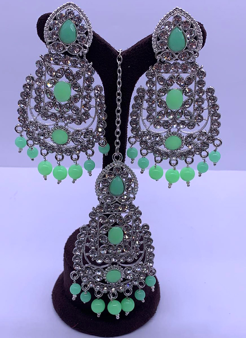 Ankara AD Silver & Mint Green Maang Tikka: Timeless Elegance