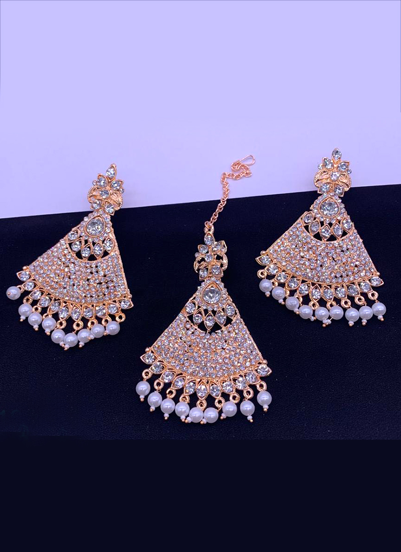 Buy Triangle Design Diamond And Pearls Elegant Fashion Earrings With Maang  Tikka Online Shopping Online From Surat Wholesale Shop