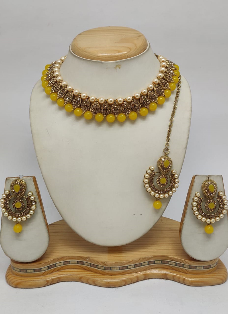 yellow choker necklace set