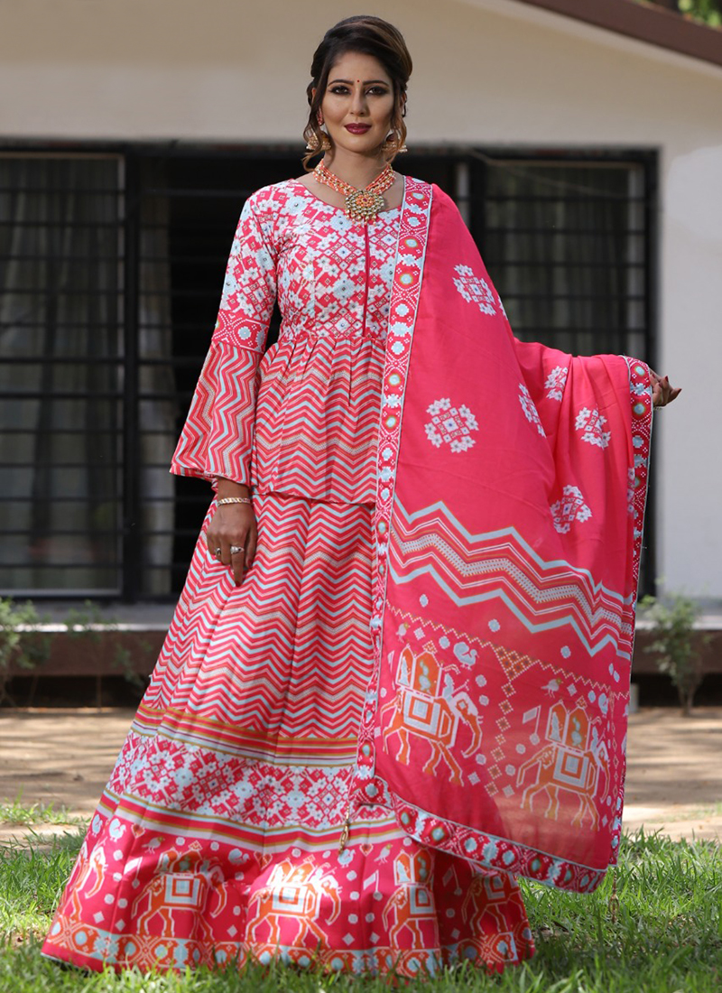 Rani Pink Chanderi Silk Lehenga Set Design by Punit Balana at Pernia's Pop  Up Shop 2023