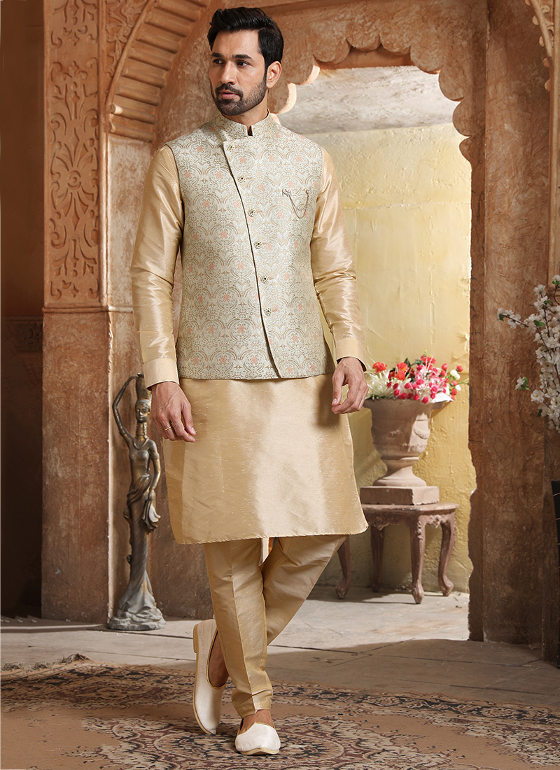 Maroon Kurta Art Embroidered Banarasi Silk Aligadhi Pant main image 1