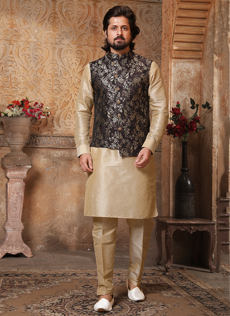 Cream Kurta Digital Print With Single Thread Work Aligadhi Pant main image 1