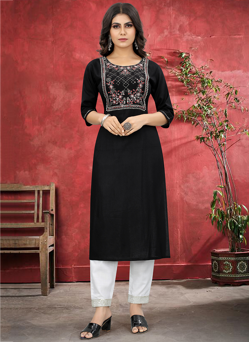 Buy online Black Cotton Kurti from Kurta Kurtis for Women by Greasy for  ₹1099 at 8% off | 2024 Limeroad.com