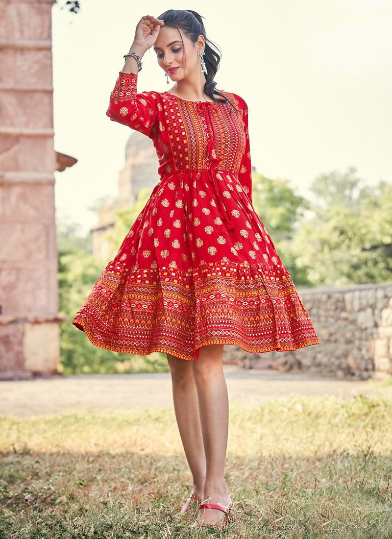 Ladies Rayon Short Kurti at Rs 250 | stylish rayon kurti with paint in  Jaipur | ID: 25551535997