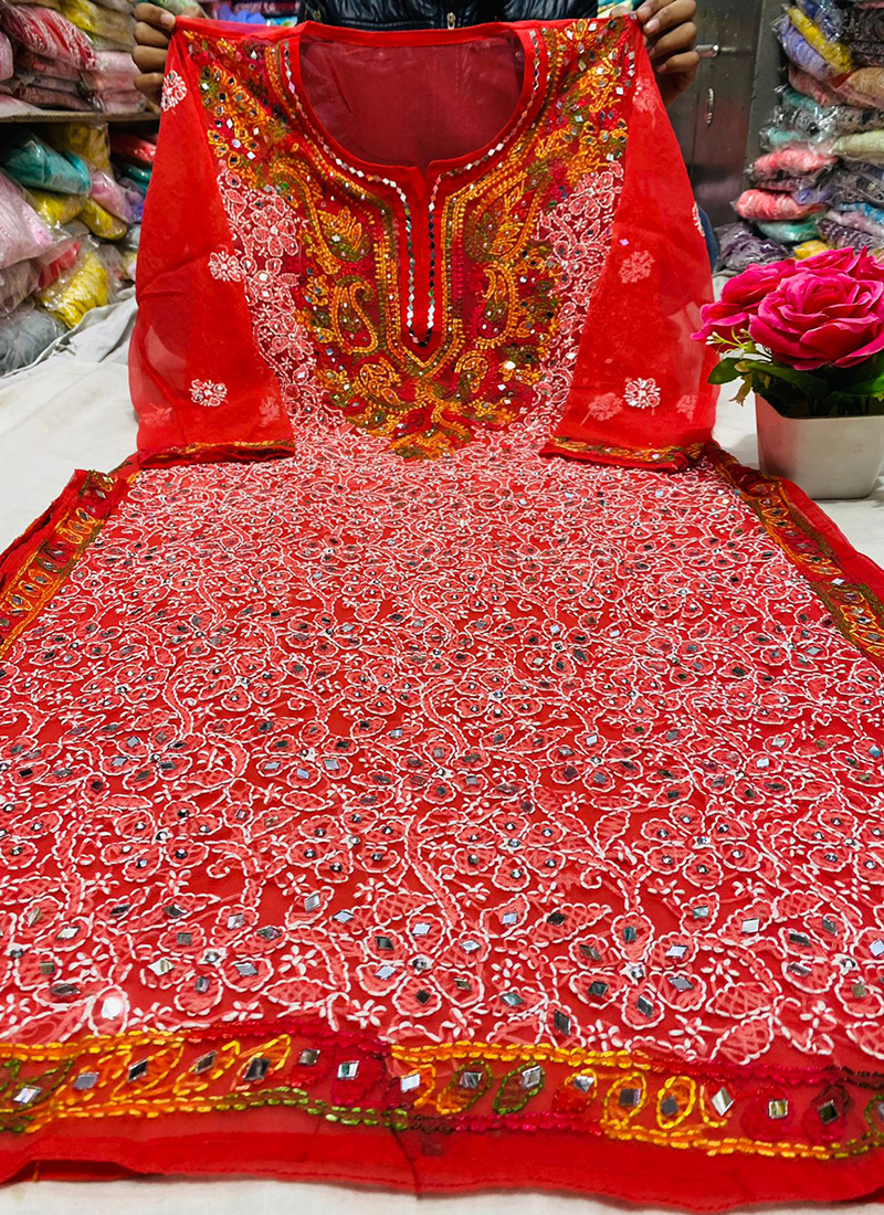 🛍 Mirror work festive red! 🟣 V-Neckline mirror work kurta with floral  silk dupatta 🟣 Fabric - Cotton silk 🟣 Fabric of dupatta - Silk 🟣 Linn… |  Instagram