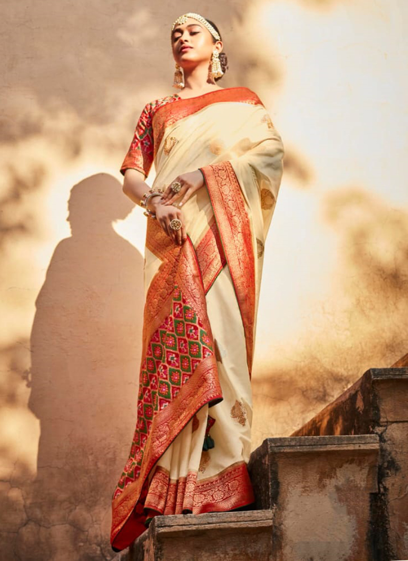 Beautiful Ethnic Indian Saree. Young Woman in Red, Colorful, Sensual,  Wedding and Very Feminine Outfit - Indian Sari Poses on Old Stock Image -  Image of culture, east: 206590103