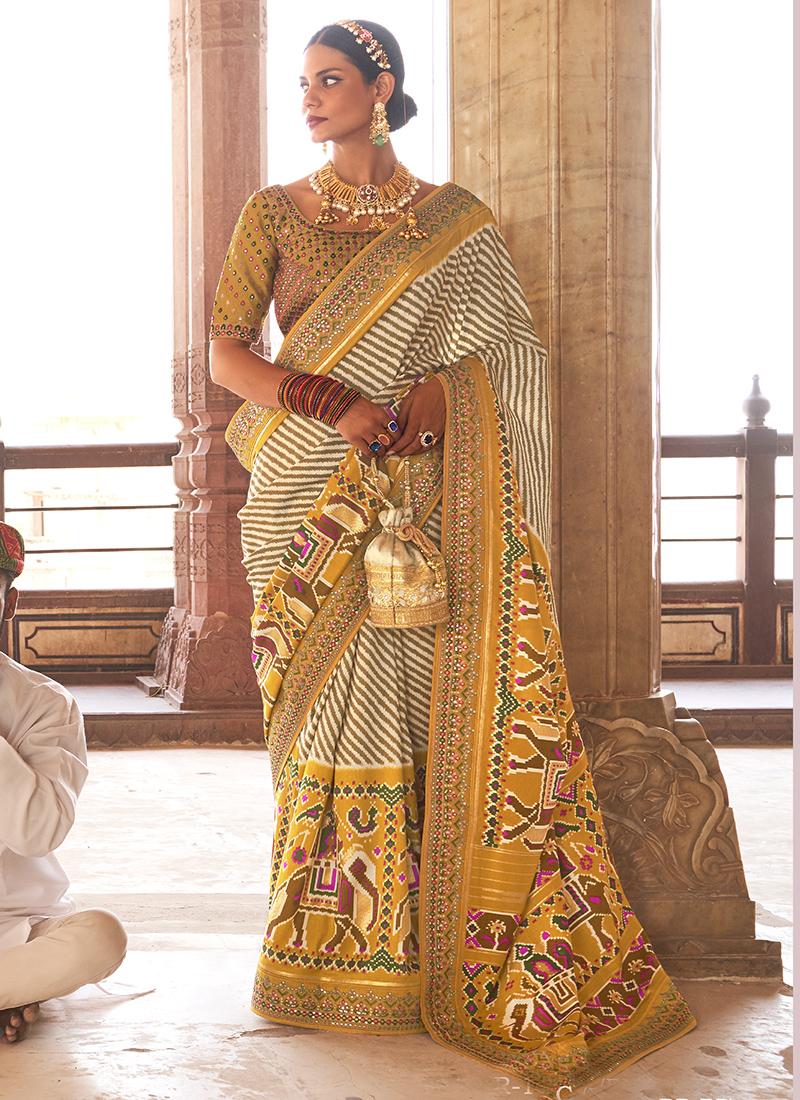 22 Gorgeous Brides in Sarees - Bridal Saree Styles