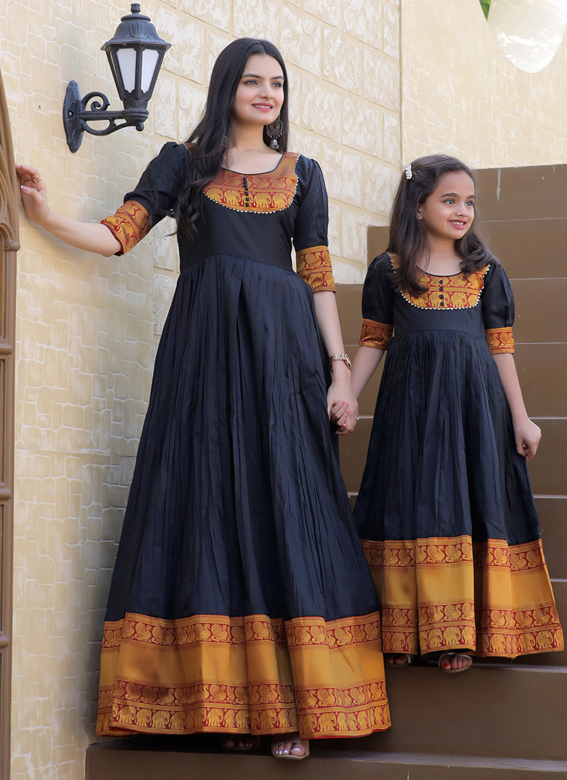 Georgette Printed New Designer Party Wear Look Gown, Black at Rs 825 in  Surat
