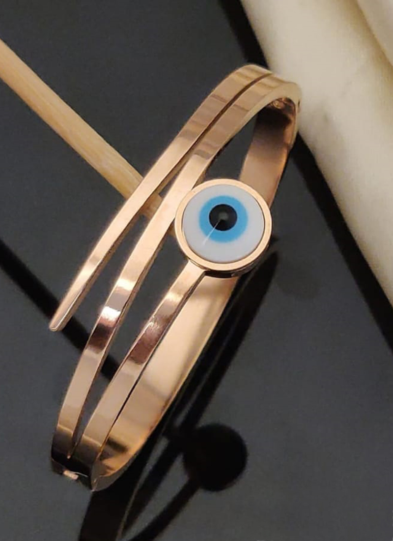 Explore the Top Reasons to Buy Stainless Steel Bracelets Online by  zuobisijewelry  Issuu