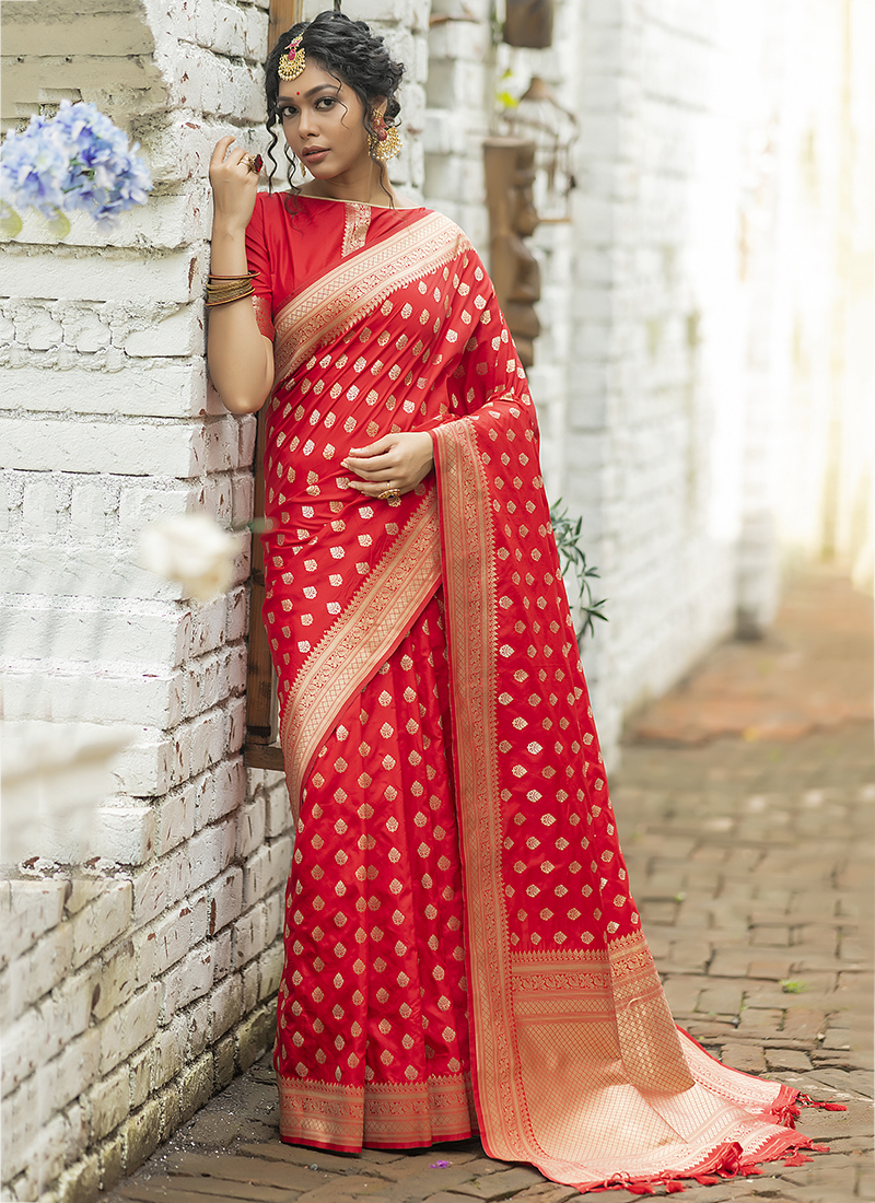 Superb Purple Soft Banarasi Silk Saree with Zari Weaving and Contrast Blouse  | T | The Silk Trend