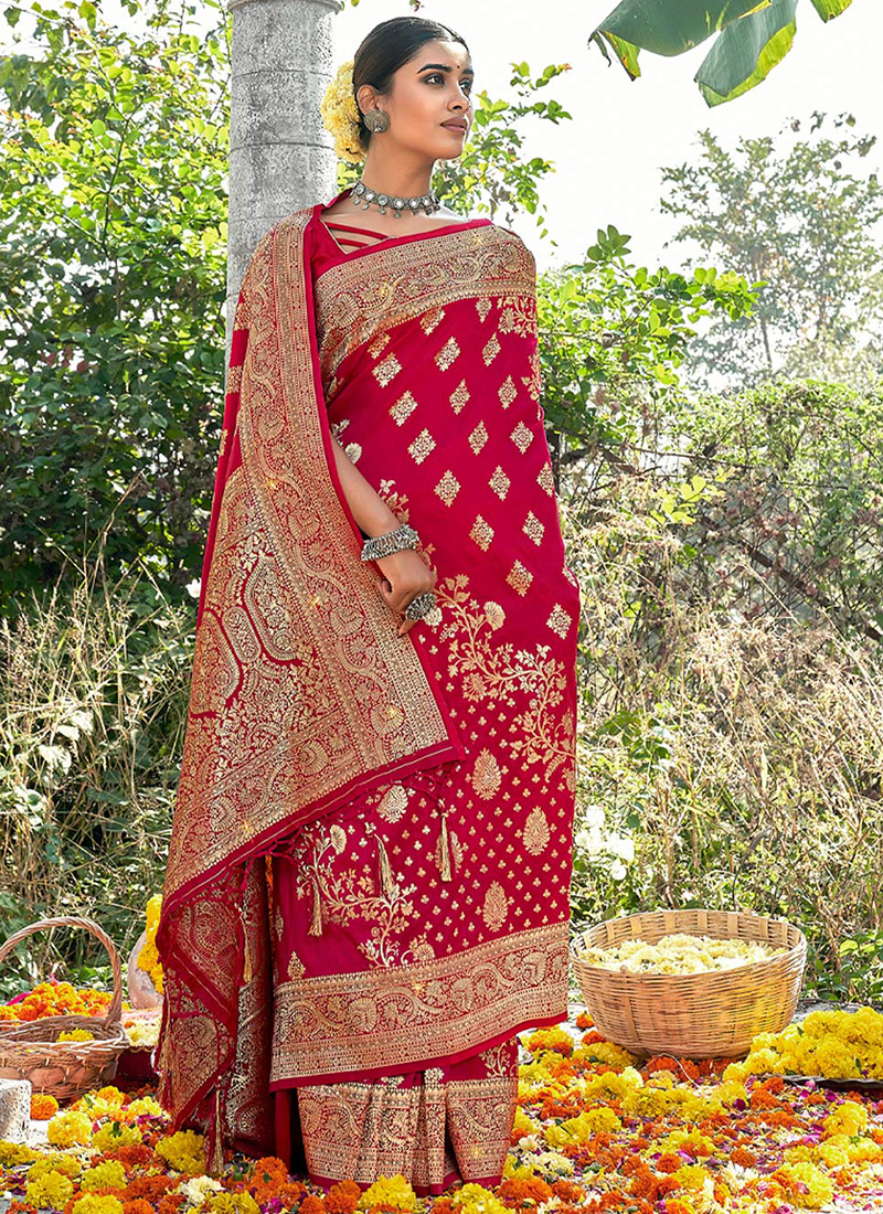 Buy Traditional Wear Purple Weaving Work Banarasi Silk Saree ...