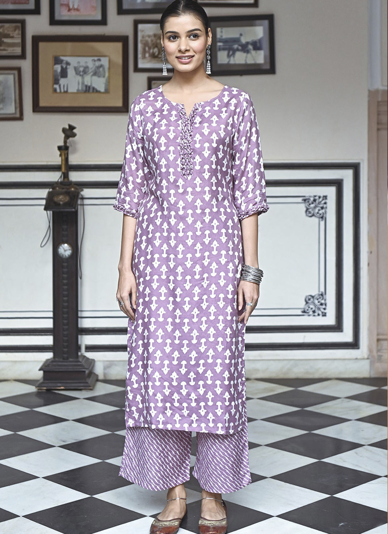 Wholesale Kurtis Suit Saree Salwar Kameez Catalog Manufacturer
