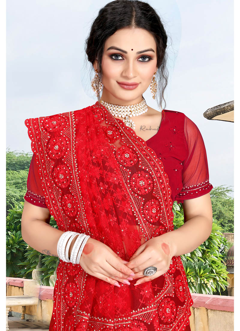 Brides Who Opted For A Traditional Red Banarsi Saree And Nailed The Look |  WedMeGood