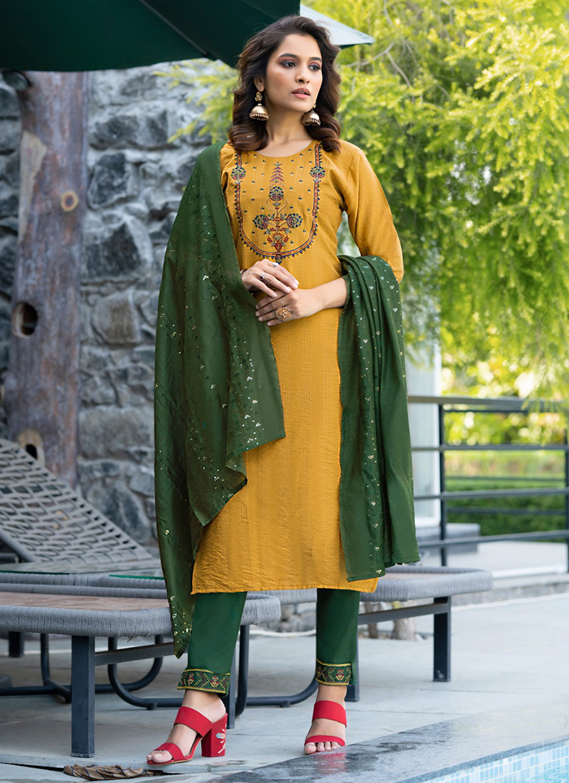 ALVEERA SONPARI CHIFFON PRINTED SAREE WHOLESALER | Saree designs, Saree,  Printed sarees