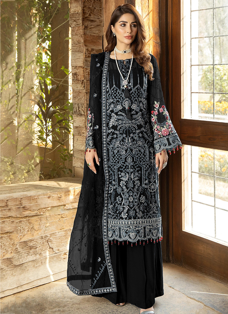 Black deals pakistani suit