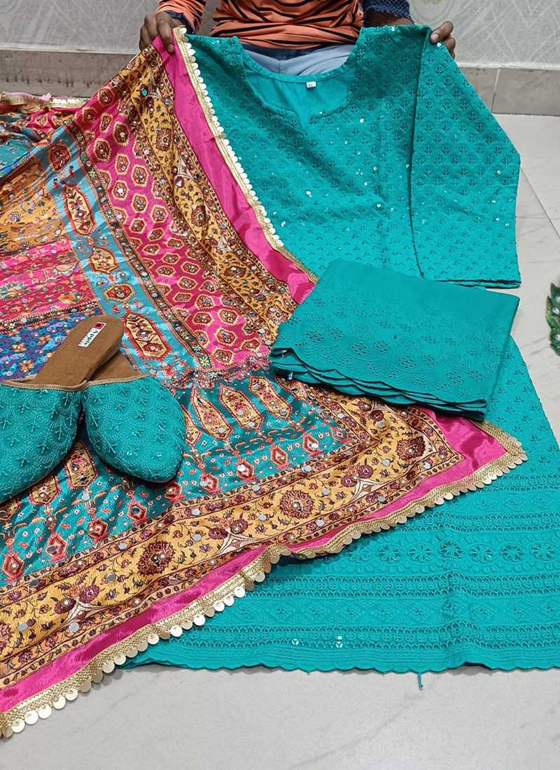 Online on sale phulkari suits