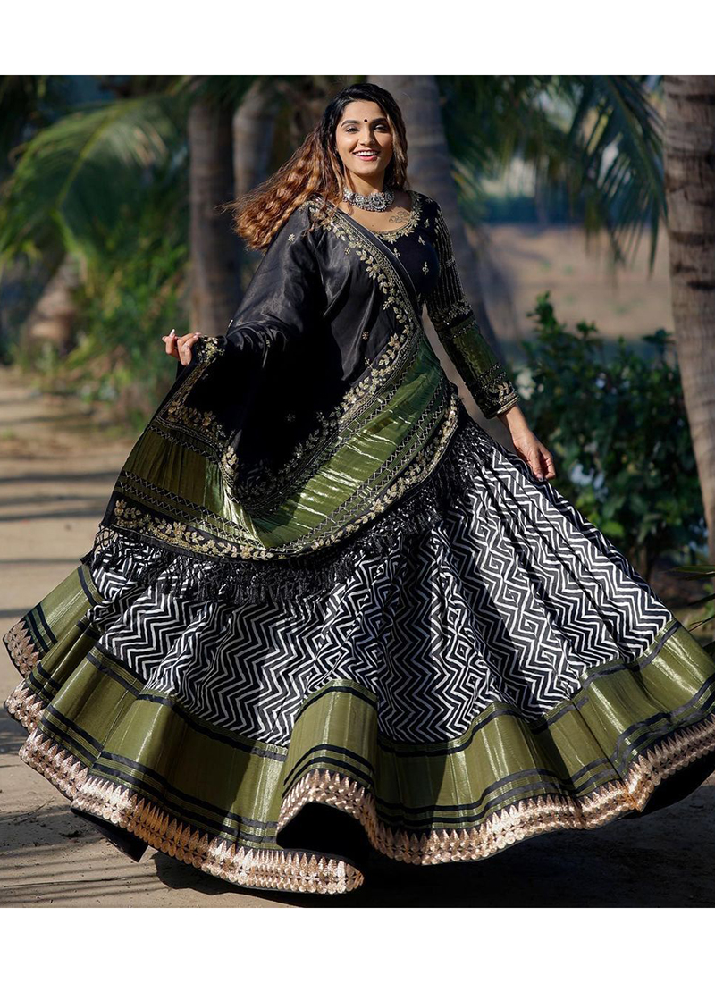 Two Piece Lehenga crafted with Sequins and thread Embroidery work. –  Royskart