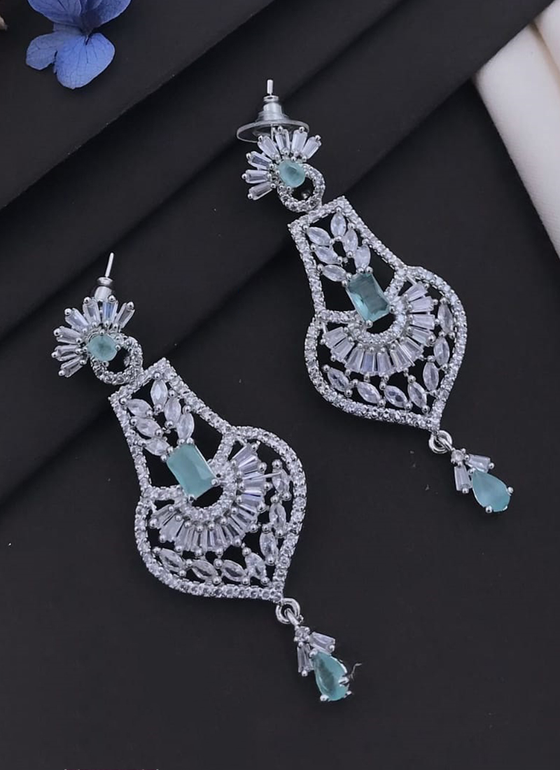 Buy quality Gold 22k fancy diamond design earring in Ahmedabad