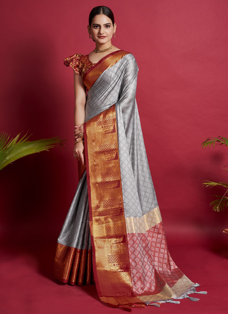 SLATE GREY COTTON SAREE WITH BEAUTIFUL AJRAKH LINES IN THE PALLU HIGHL –  ShopBollyWear.Com