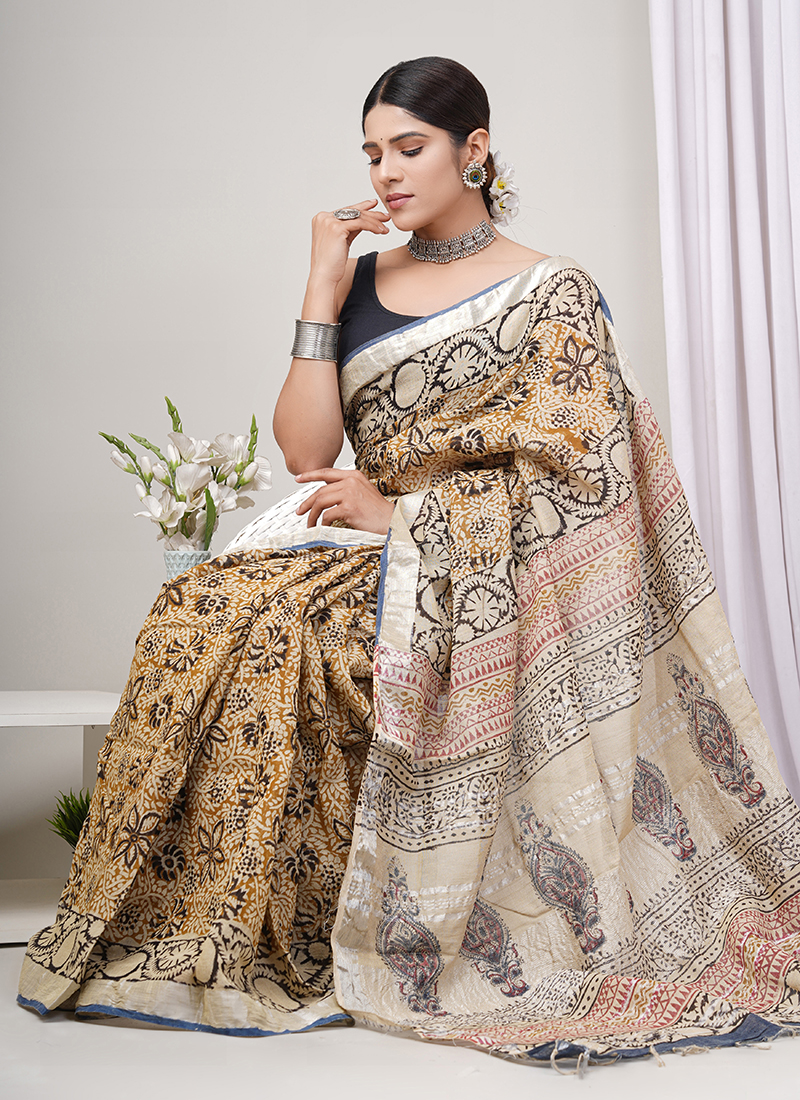 Chanderi Silk Cotton Bagru print cream colour Saree - Vastrams