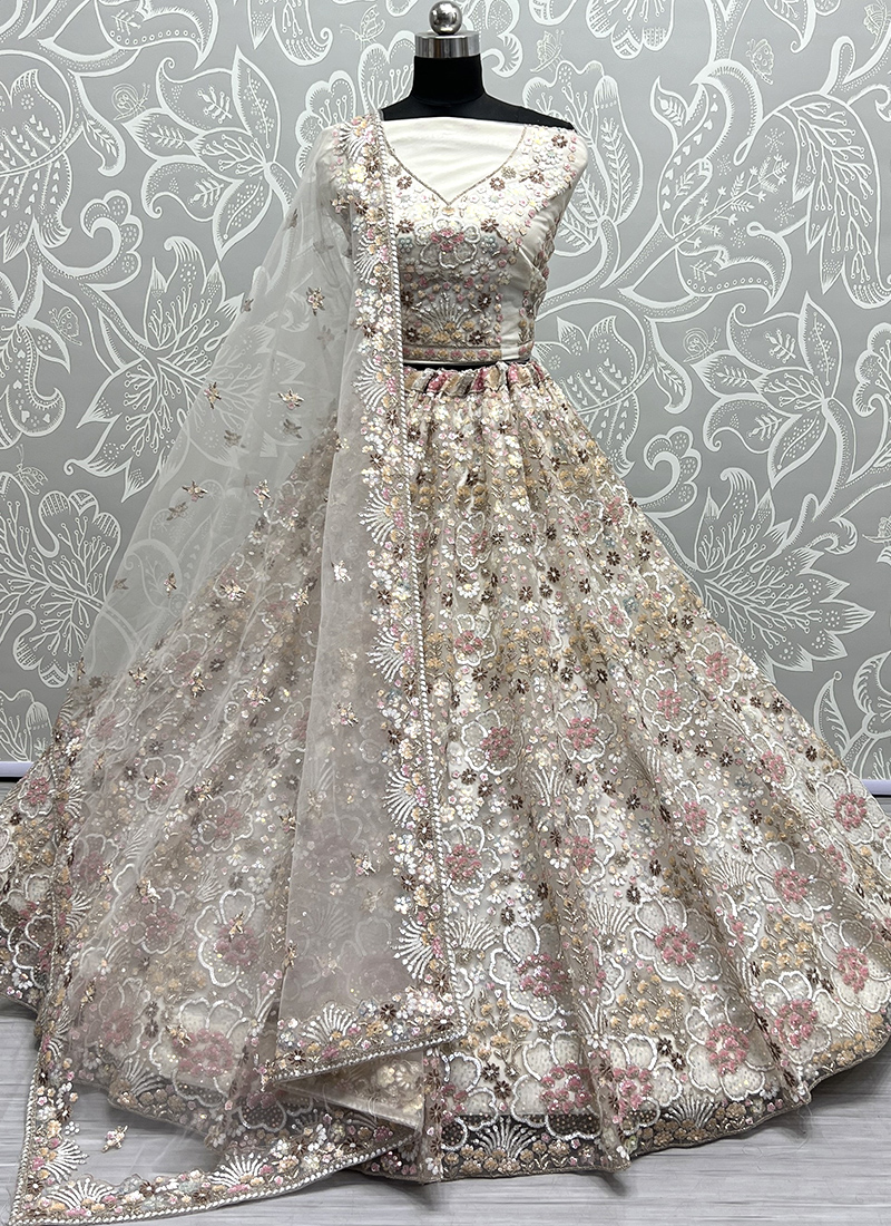 Net Wedding Wear Ghagra Choli at Rs 2599 in Surat