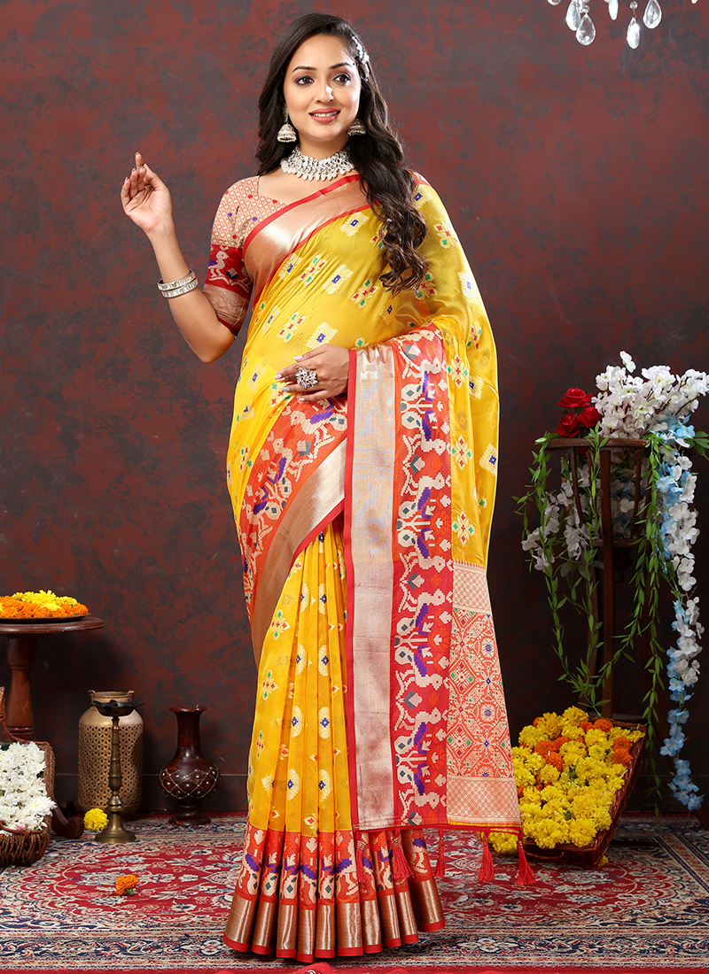 Buy CHARUKRITI Honey Yellow Cotton Blend Handwoven Floral Pallu Saree with  Unstitched Blouse online