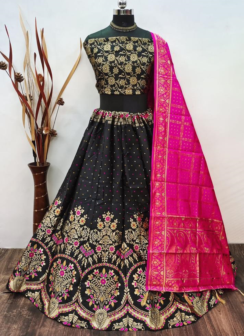 Gold Color Lehenga Choli With Pink Dupatta :: ANOKHI FASHION