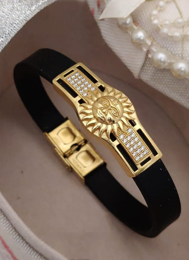 OM bracelet for men, men's bracelet with bronze tone brass Om charm, Hindu  symbol, black cord, zen, gift for him, yoga bracelet, buddhist – Shani &  Adi Jewelry