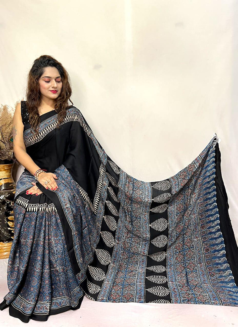 Taant Pure Cotton Beige Saree from West Bengal with Black Border and  Bengali Motifs | Exotic India Art