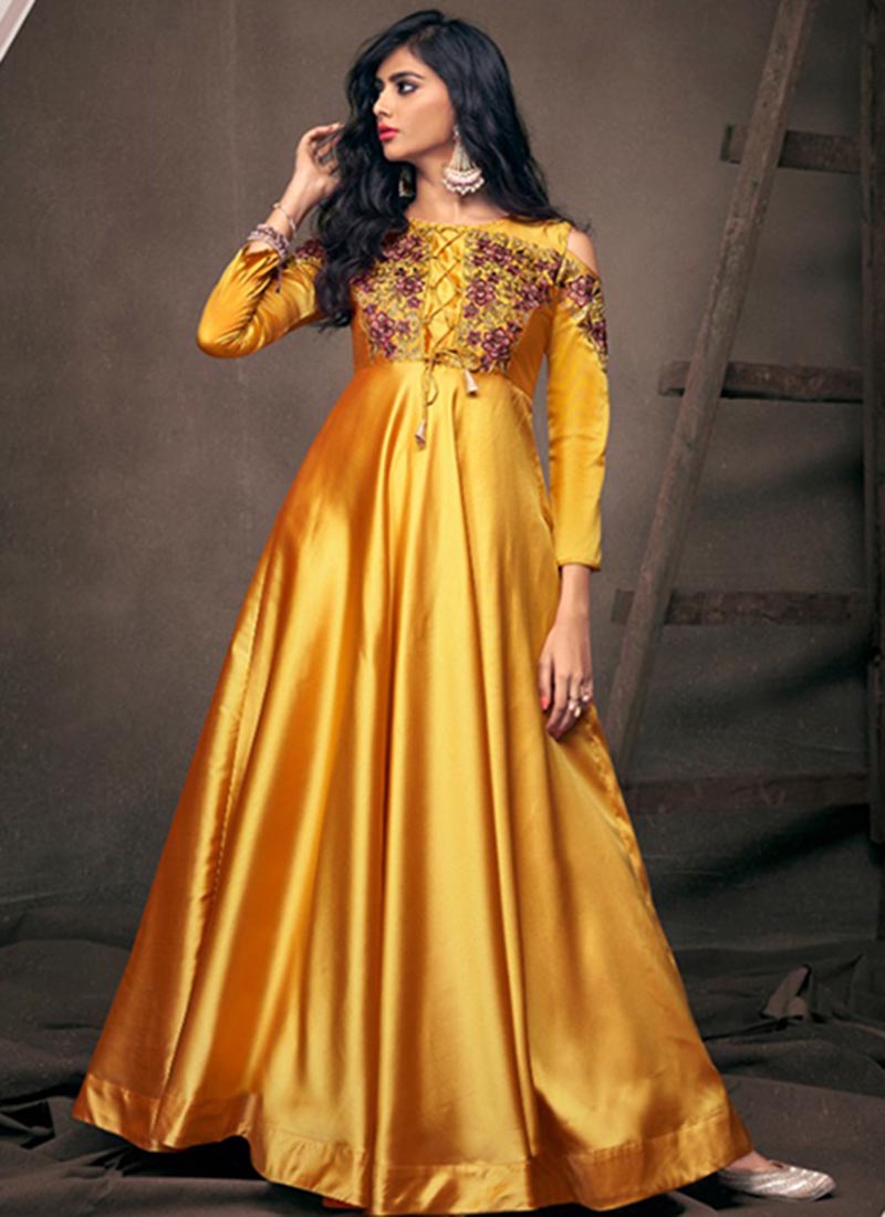 tapeta gown